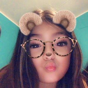 Meet your Posher, Amaya